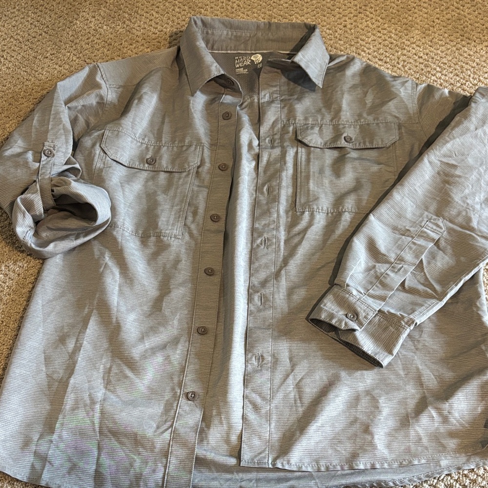Mountain Hardwear Men’s Gray Button Down Shirt SZ M
